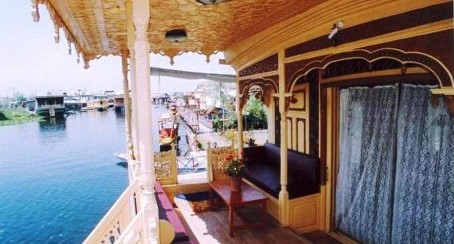 High Lucky Flower Houseboat, Srinagar 3